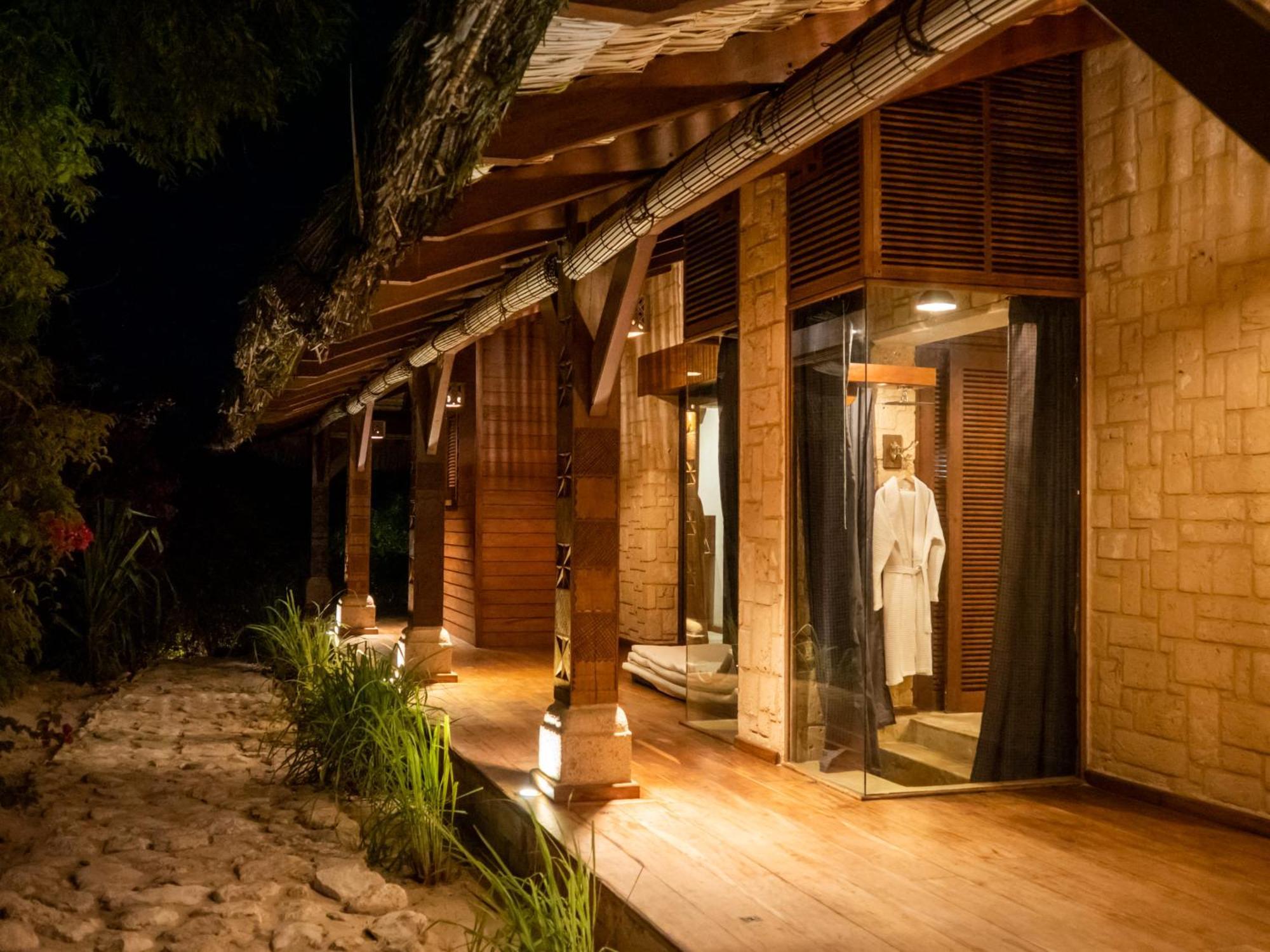Bed and Breakfast Demeure De La Compagnie Generale Des Huiles Precieuses Ифати Экстерьер фото