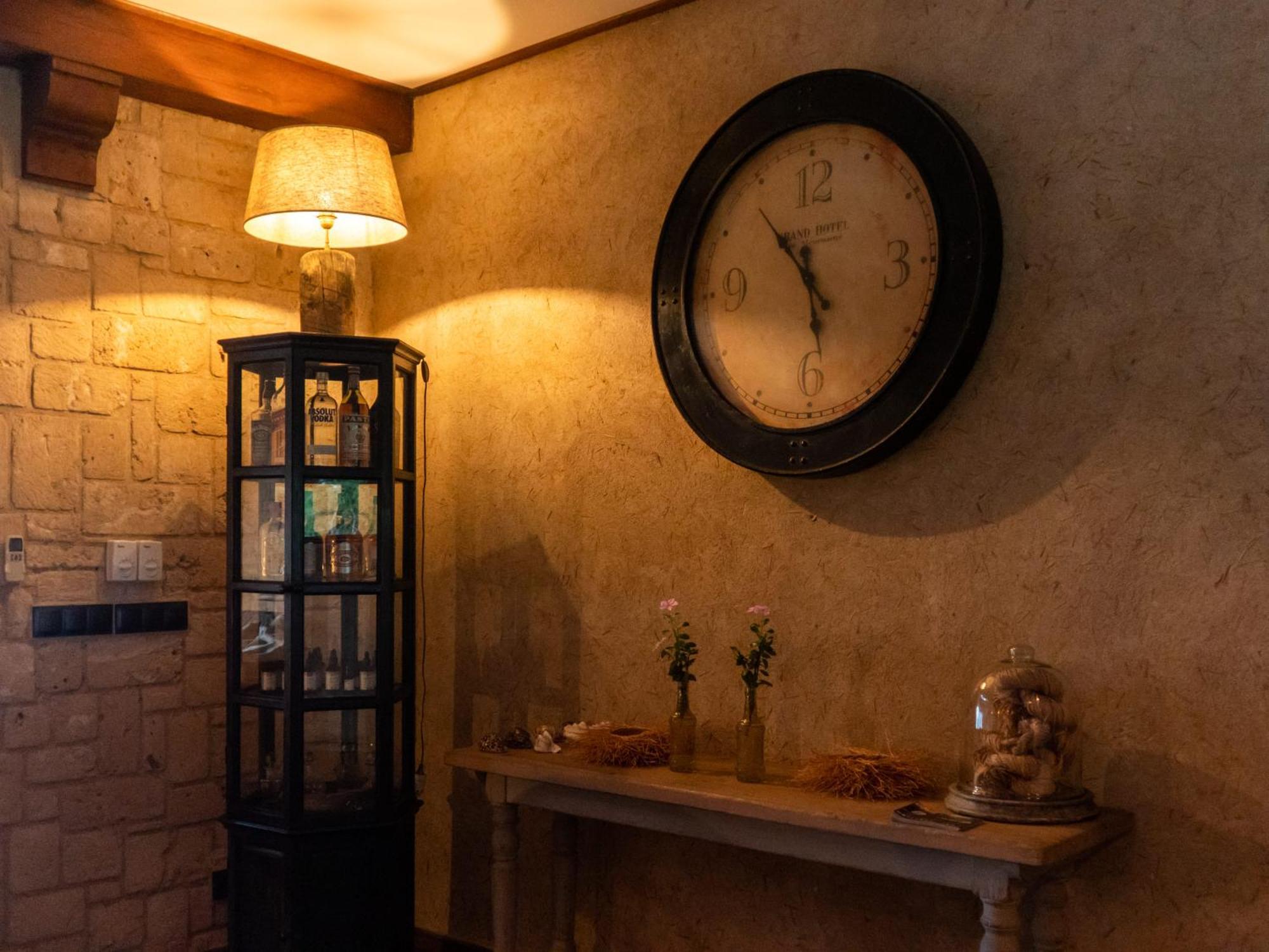 Bed and Breakfast Demeure De La Compagnie Generale Des Huiles Precieuses Ифати Экстерьер фото